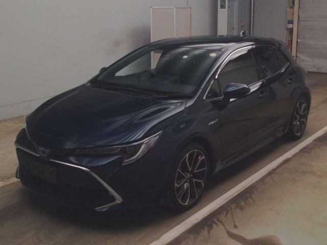 121 Toyota Corolla sport ZWE211H 2018 г. (TAA Kantou)